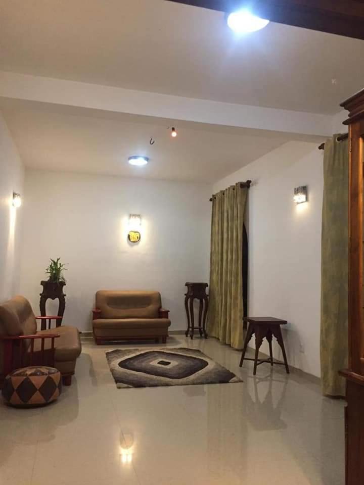 Tinu Homestay Mirissa Luaran gambar