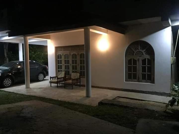 Tinu Homestay Mirissa Luaran gambar